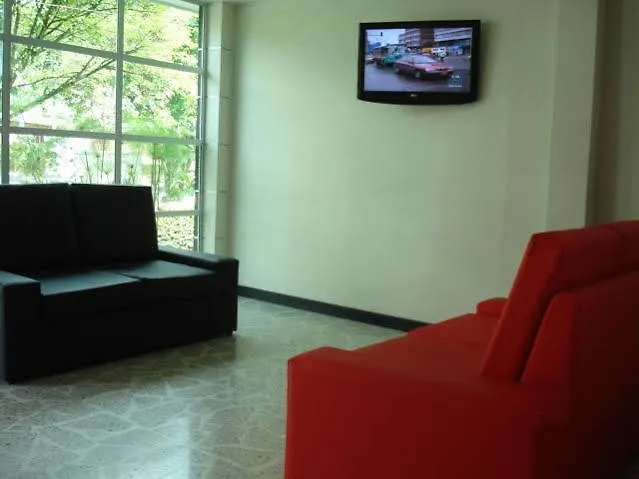 Casa Hotel Madison Medellin 3*,  Colombia